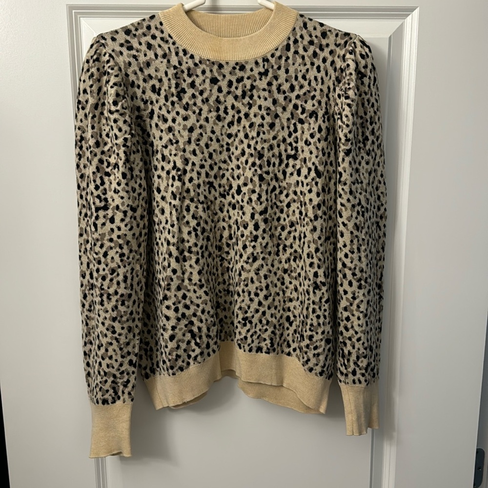 Puffed shoulder speckled sweater